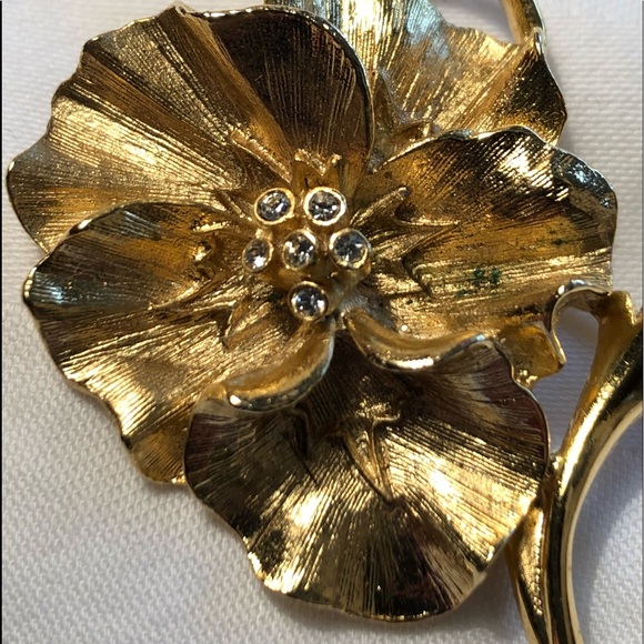 Gold Flower Brooch pansy vintage pin - Picture 3 of 6